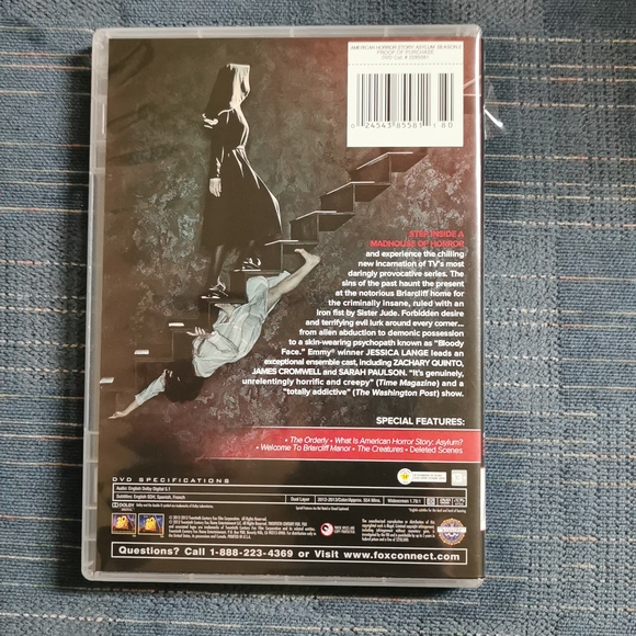 American Horror Story Assylum - Picture 2 of 10